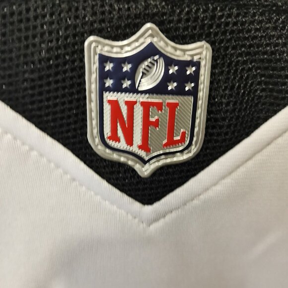 Saquon Barkley Philadelphia Eagles No 26 Jersey - Picture 10 of 12